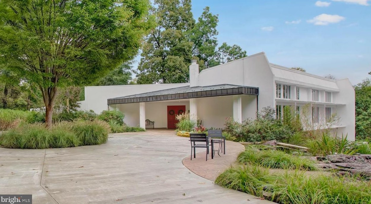 2660 Frederick Pike, Winchester VA  22603-4129 exterior