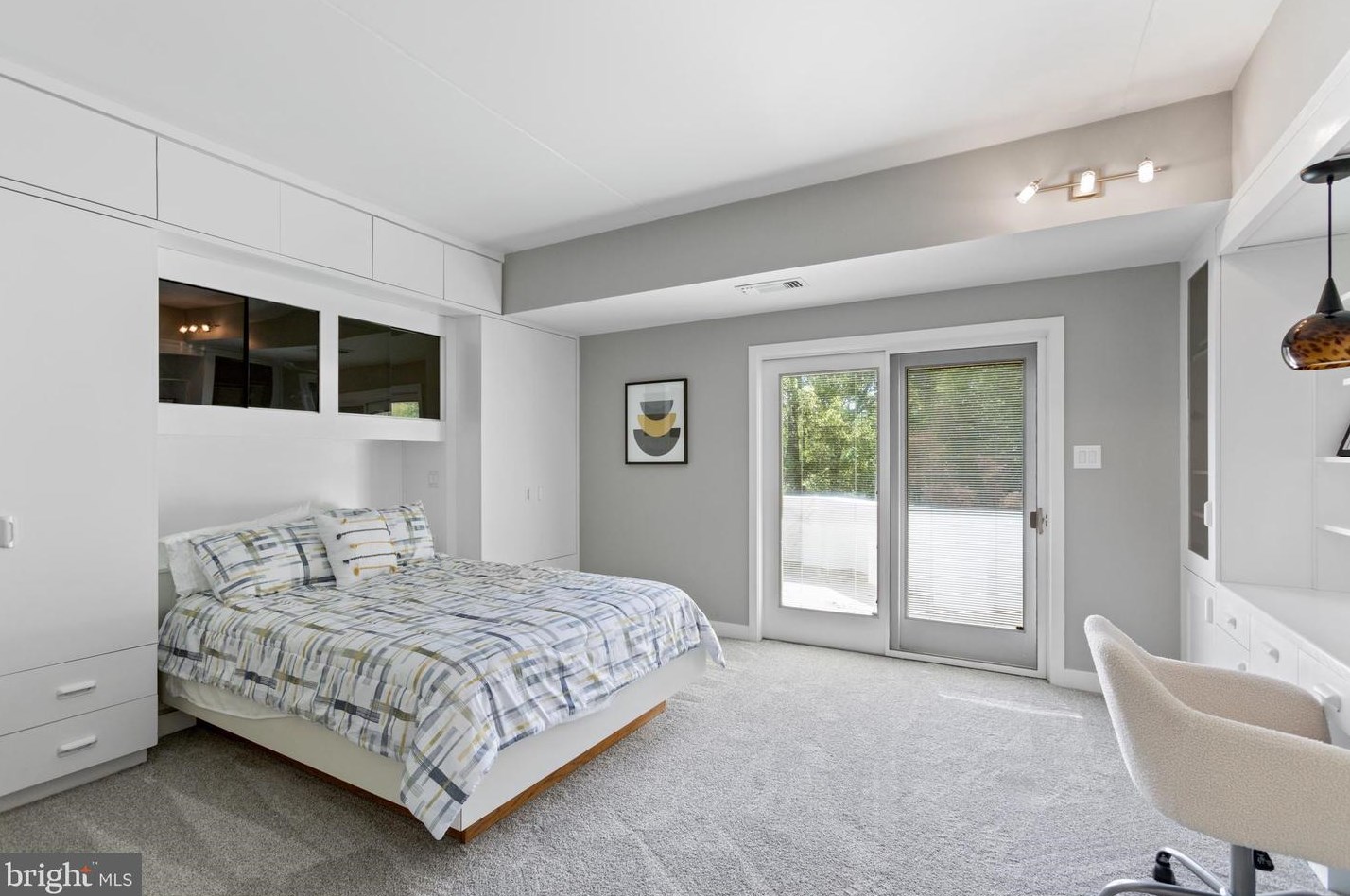 2660 Frederick Pike, Winchester VA  22603-4129 exterior