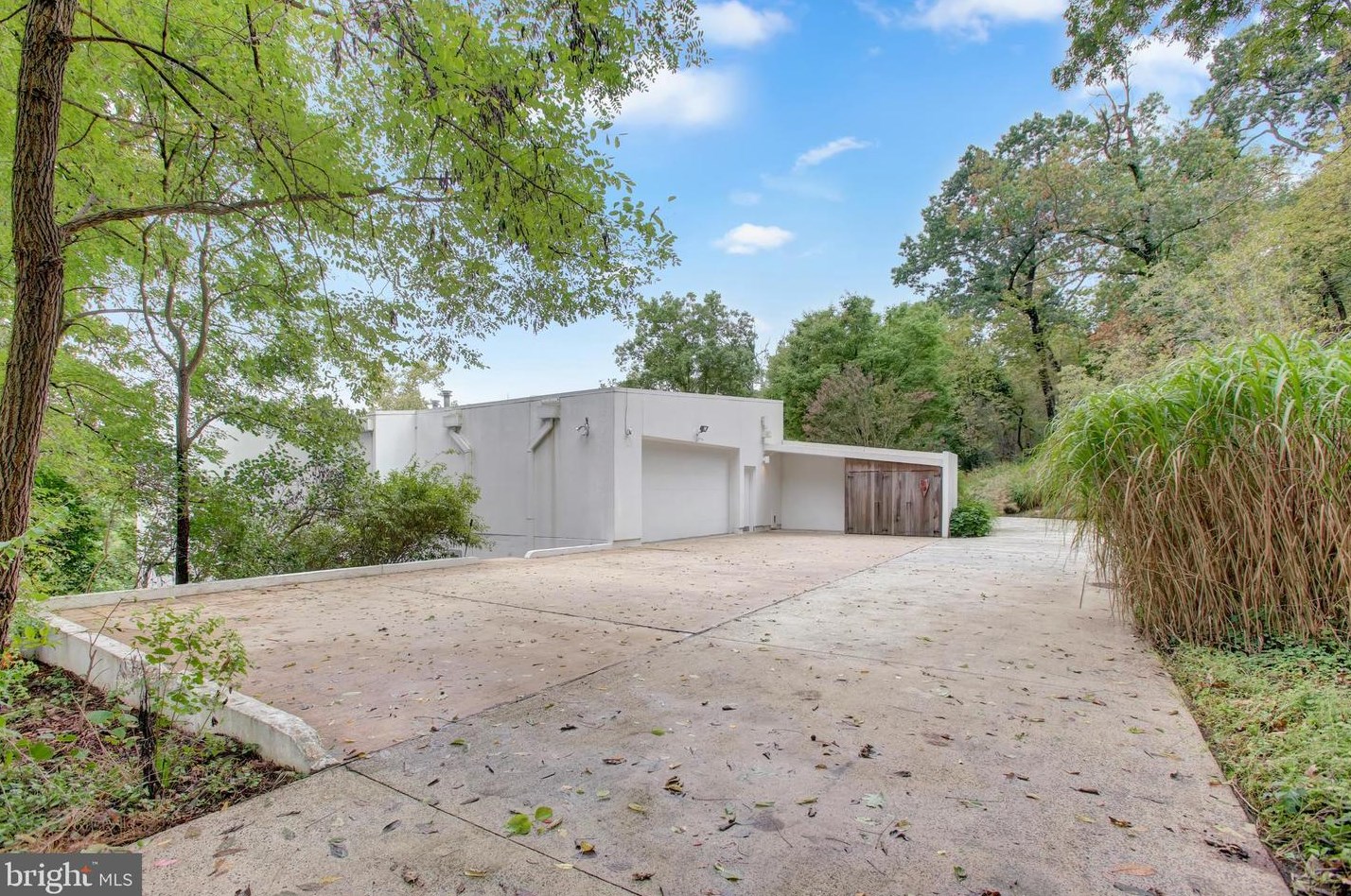 2660 Frederick Pike, Winchester VA  22603-4129 exterior