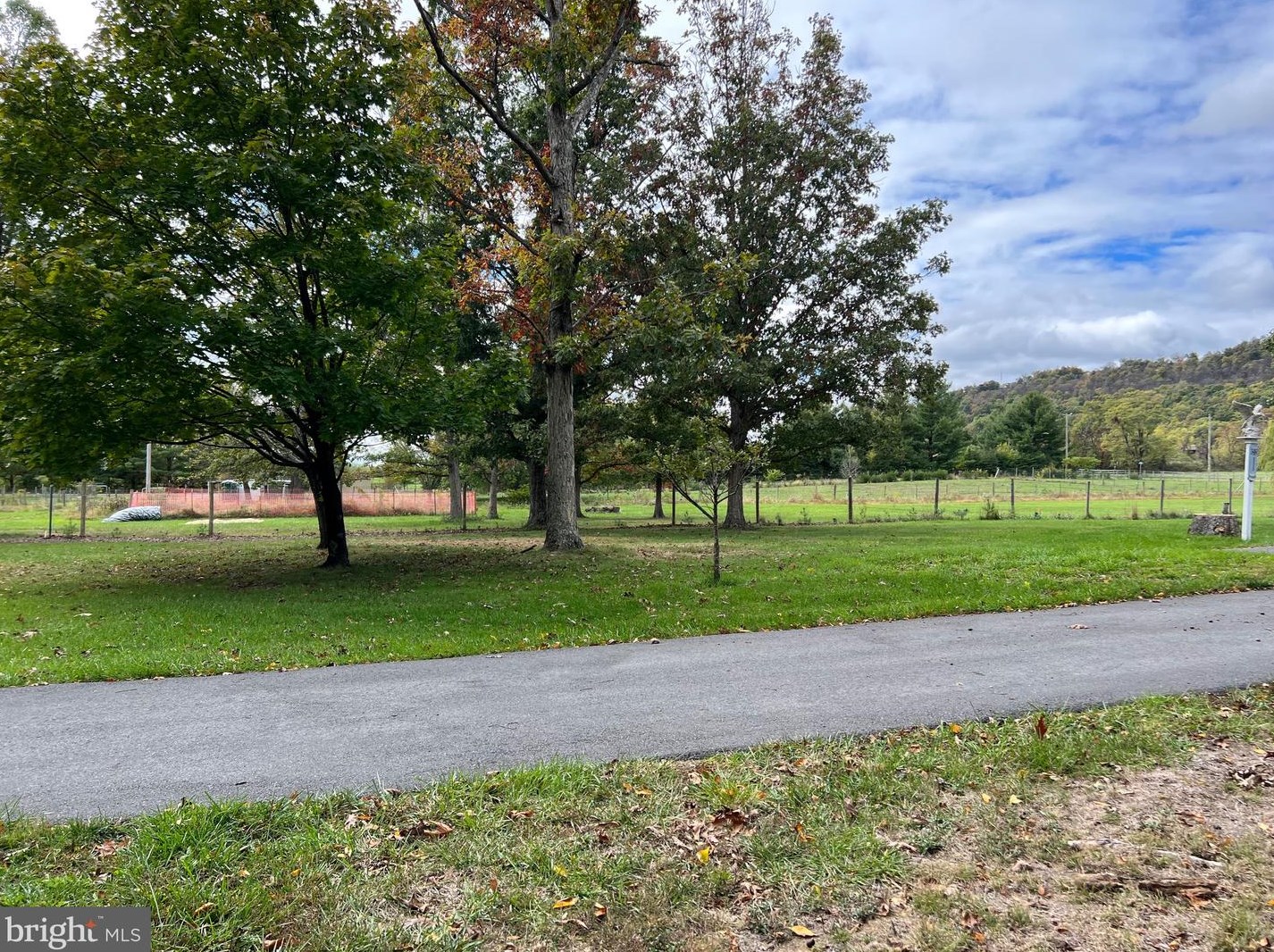 936 Frog Hollow Rd, Winchester VA  22603-2528 exterior