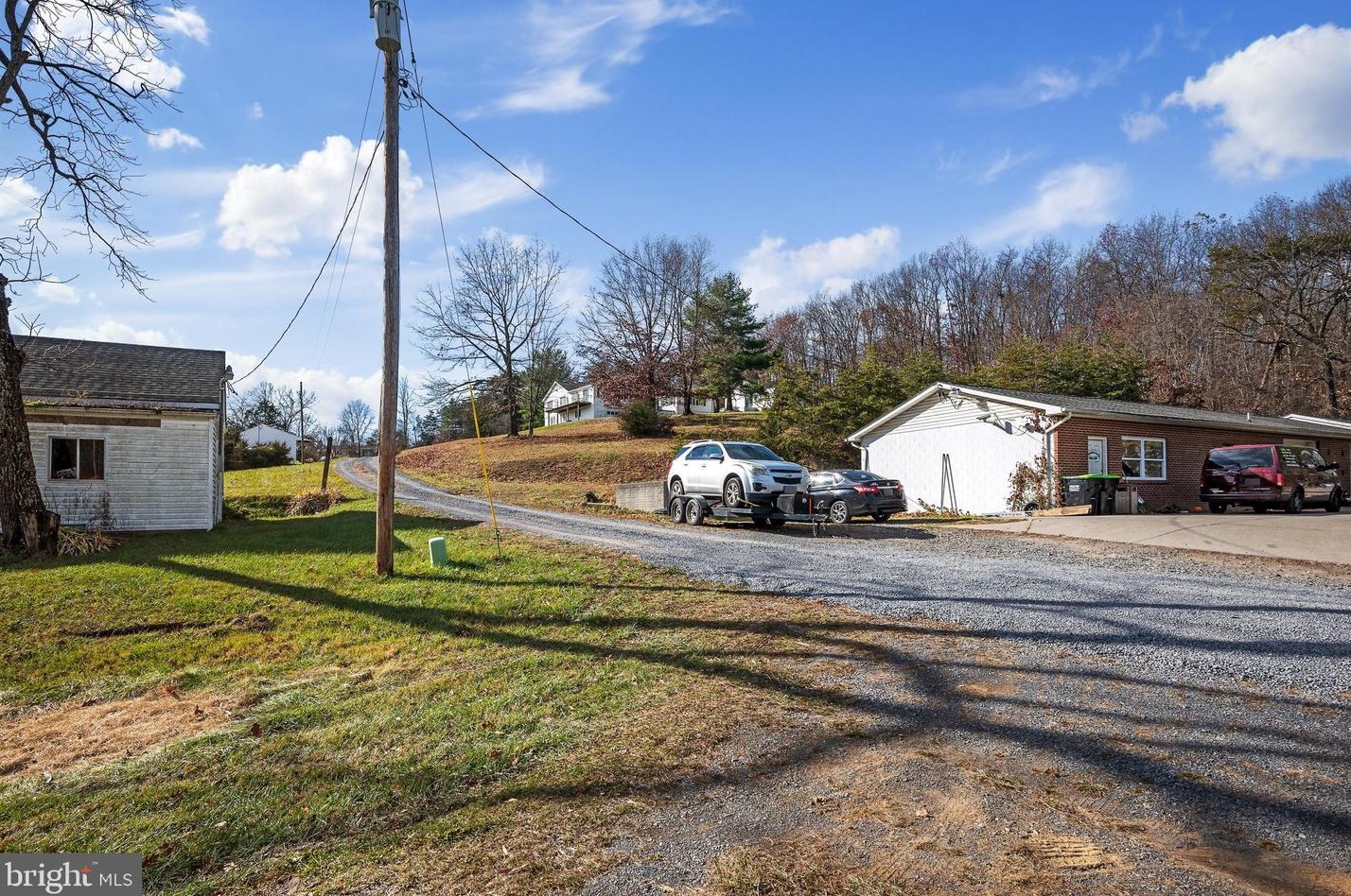 189 Mccarty Ln, Winchester VA  22602-4625 exterior