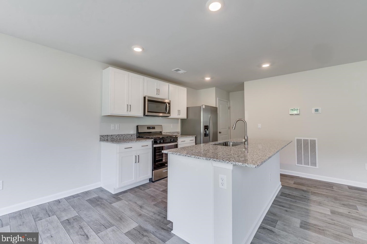 5205 Crooked Ln, Stephens City VA  22655-2895 exterior