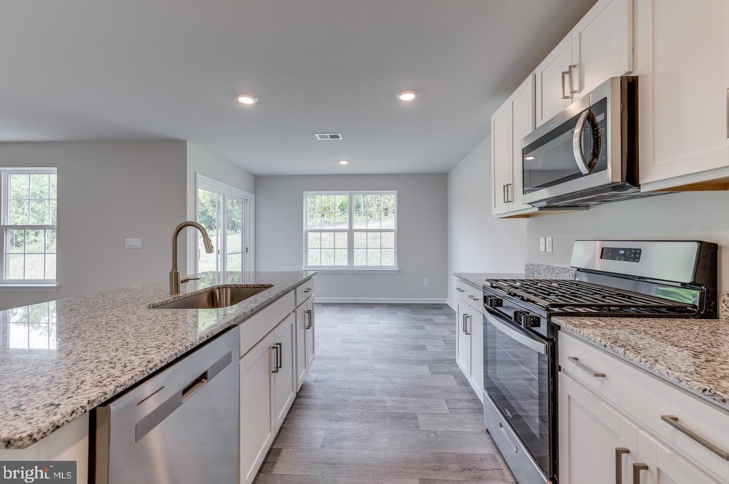 5205 Crooked Ln, Stephens City VA  22655-2895 exterior