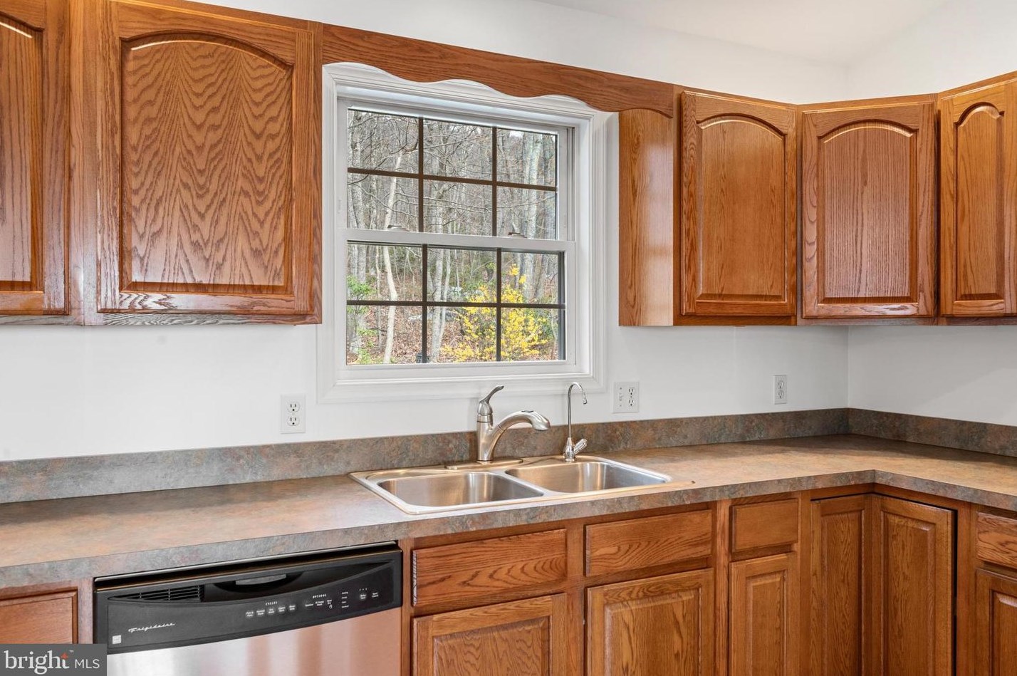 204 Hawk Trl, Winchester VA  22602-1437 exterior