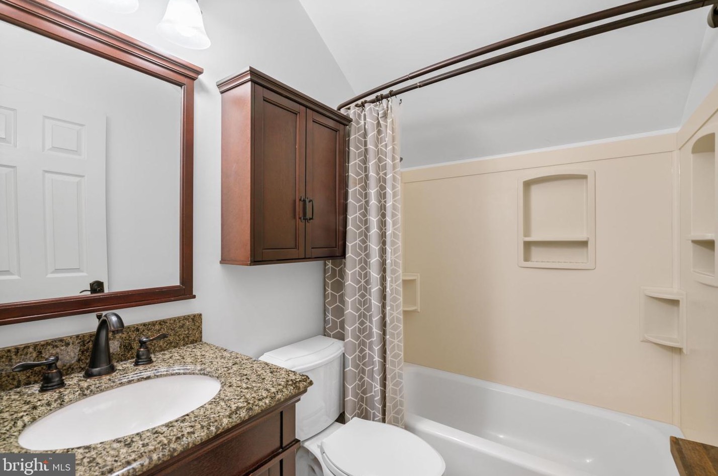 489 Estate Dr, Winchester VA  22603-2402 exterior