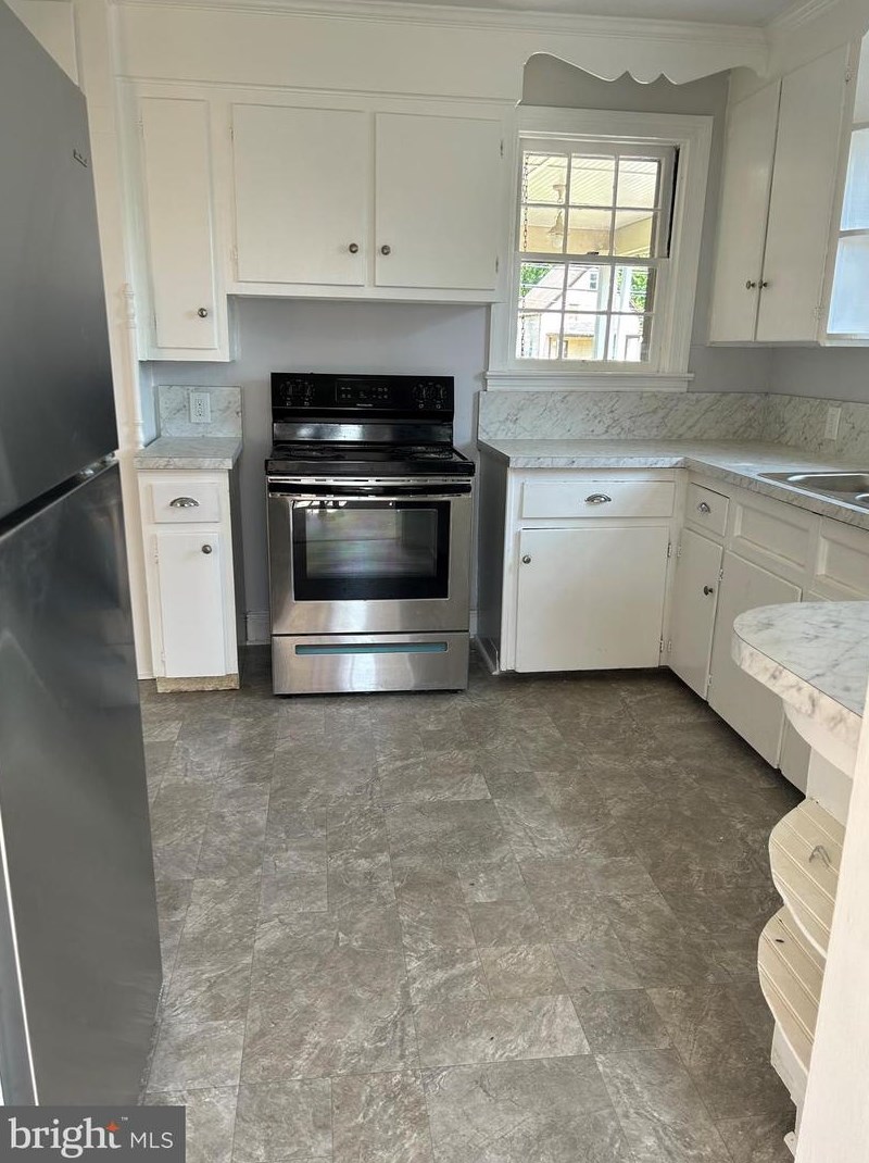 1204 Martinsburg Pike, Winchester VA  22603-5426 exterior