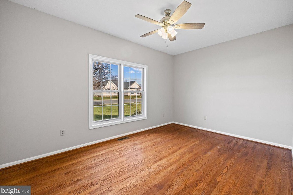 135 Caspian Dr, Stephens City VA  22655-4806 exterior