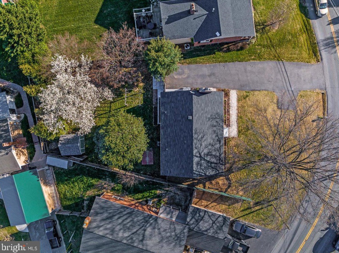 141 Wilkins Dr, Winchester VA  22602-6034 exterior