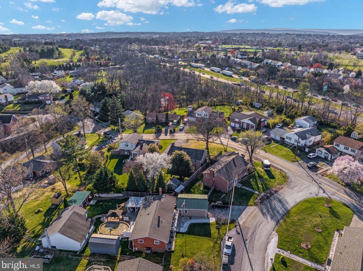 141 Wilkins Dr, Winchester VA  22602-6034 exterior