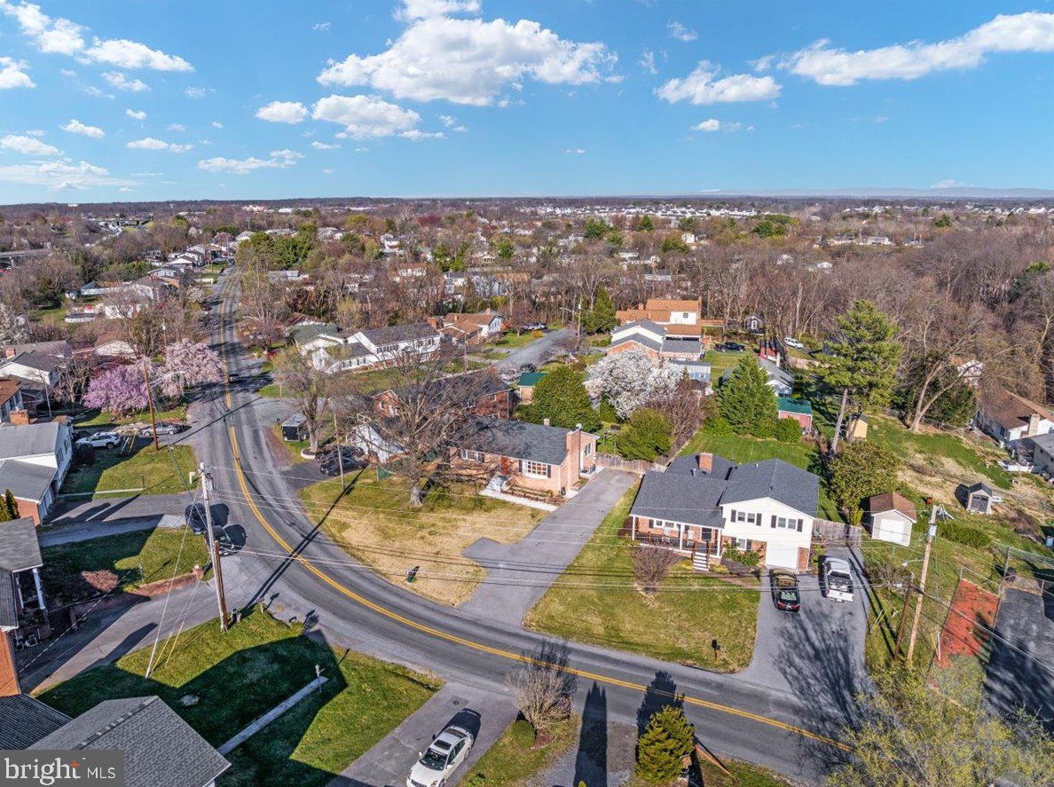 141 Wilkins Dr, Winchester VA  22602-6034 exterior