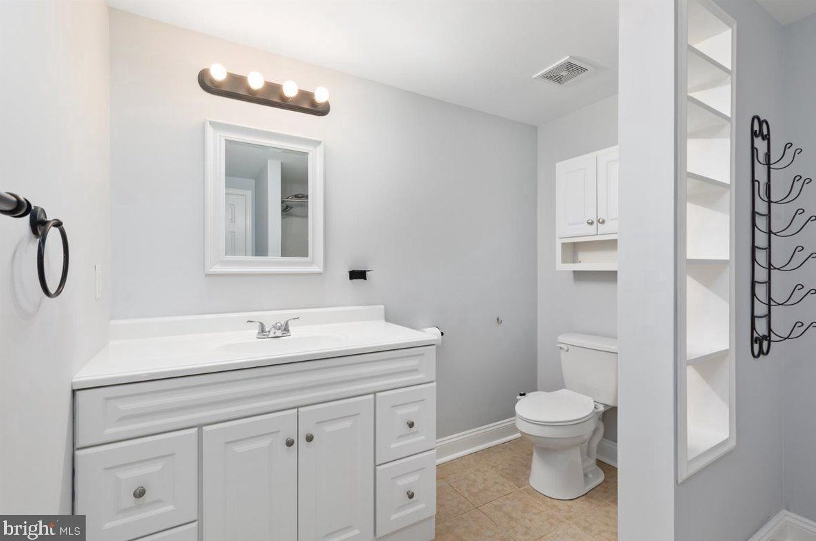 141 Wilkins Dr, Winchester VA  22602-6034 exterior