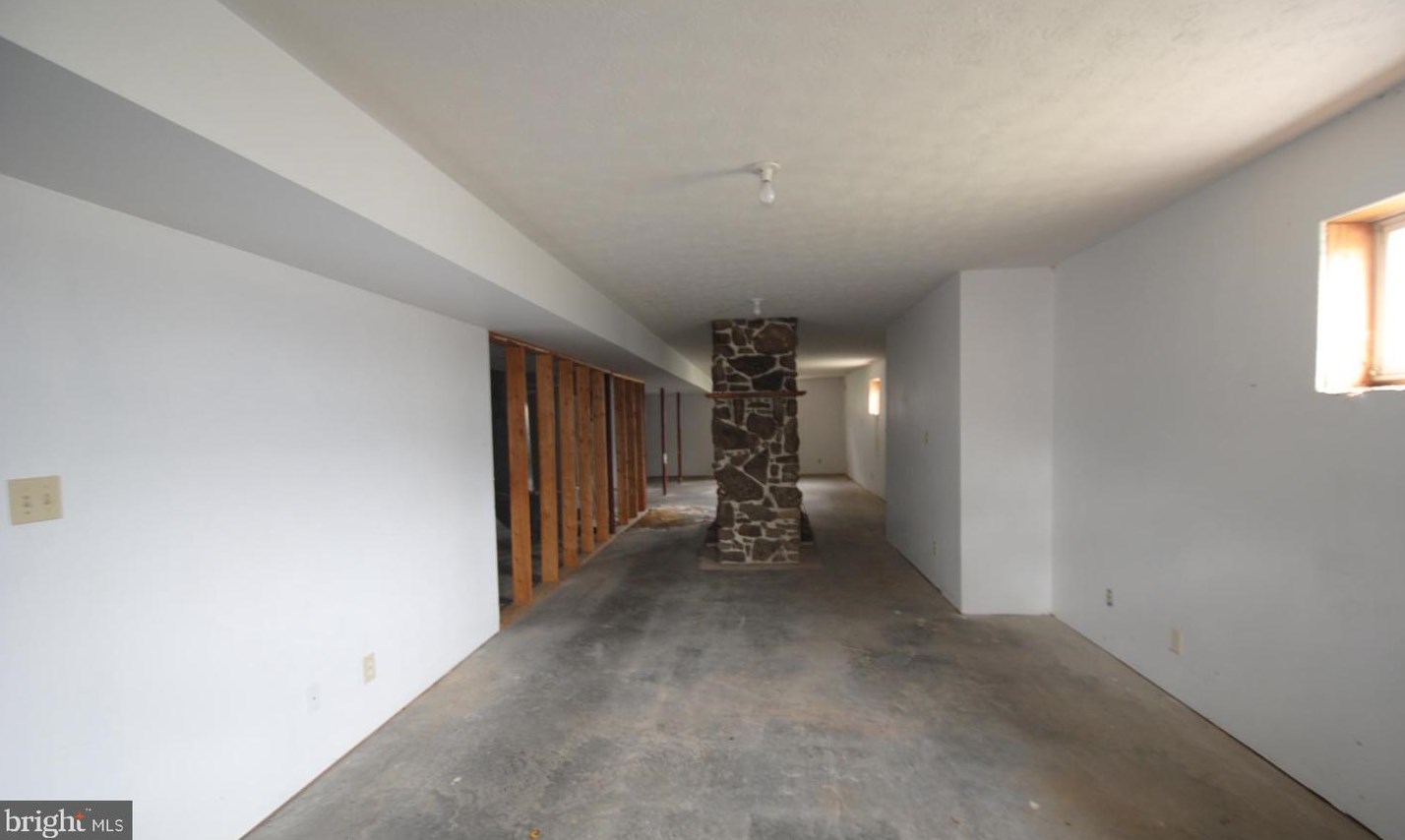 1742 Back Mountain Rd, Winchester VA  22602-1902 exterior