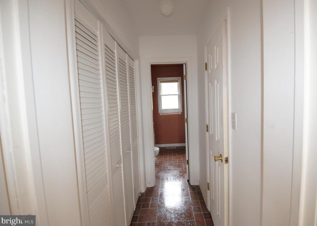 1742 Back Mountain Rd, Winchester VA  22602-1902 exterior