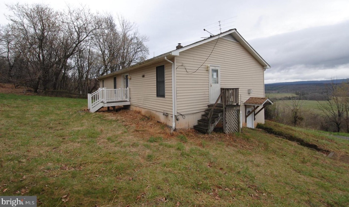 1742 Back Mountain Rd, Winchester VA  22602-1902 exterior