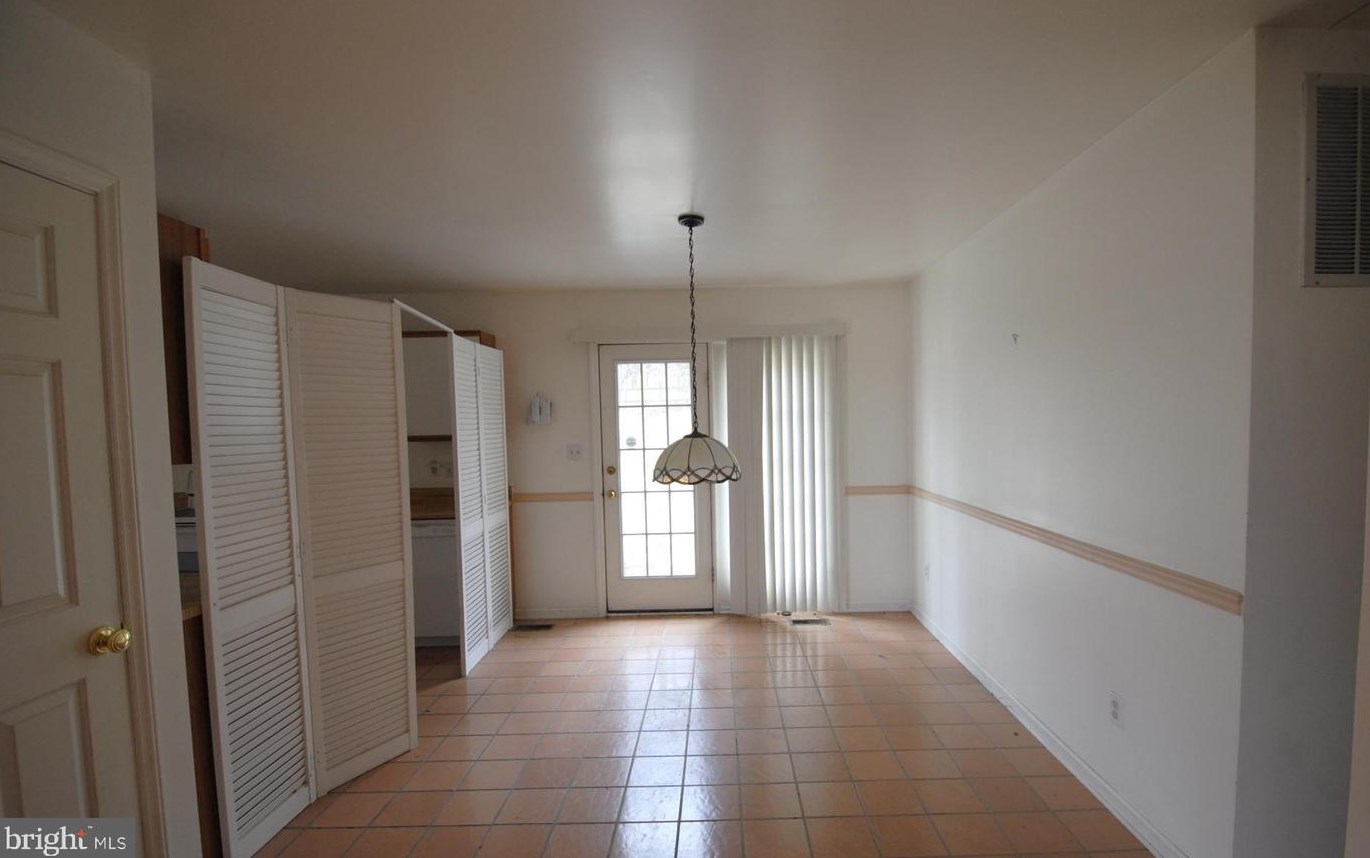 1742 Back Mountain Rd, Winchester VA  22602-1902 exterior