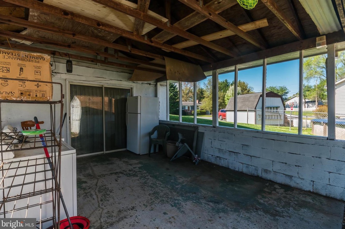 105 Huntcrest Cir, Winchester VA  22602-6404 exterior