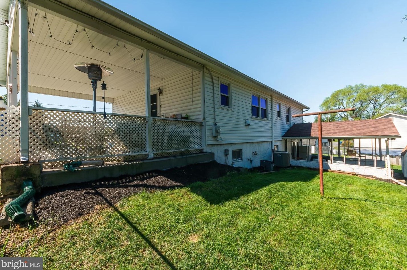 105 Huntcrest Cir, Winchester VA  22602-6404 exterior