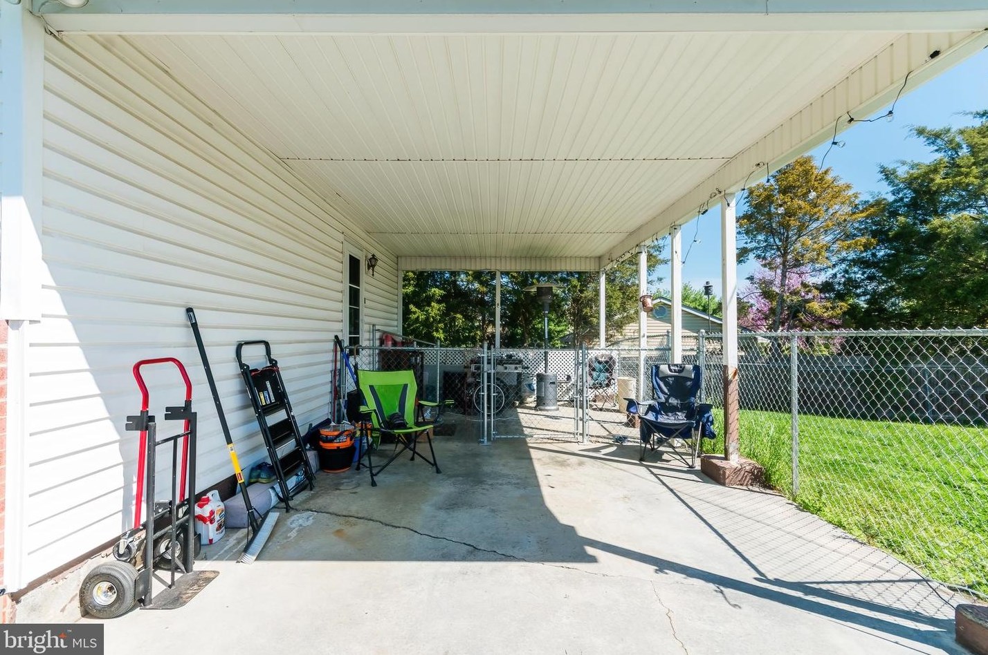 105 Huntcrest Cir, Winchester VA  22602-6404 exterior