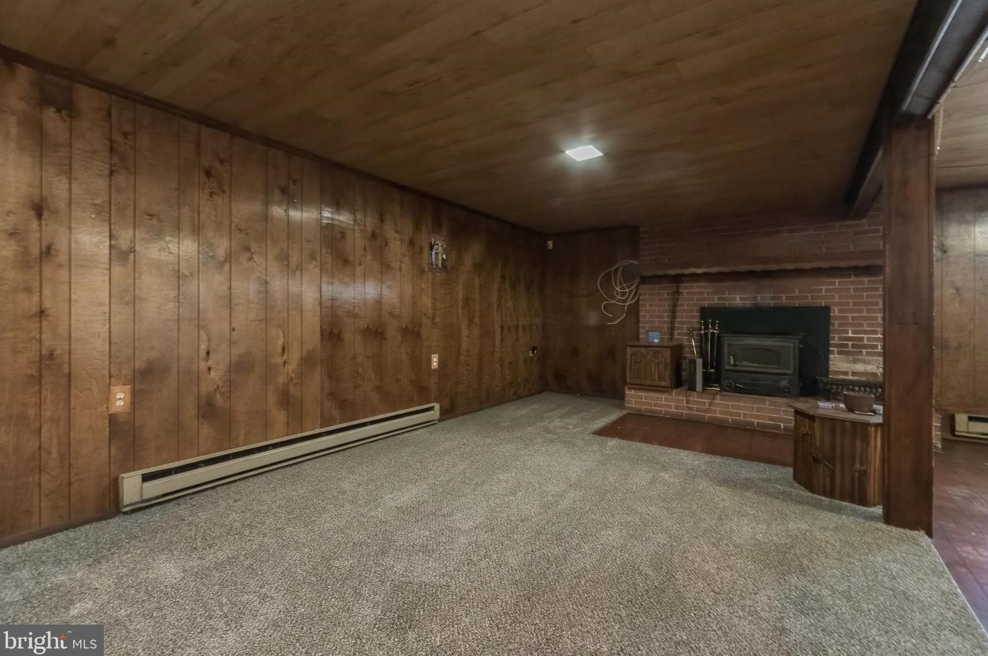 105 Huntcrest Cir, Winchester VA  22602-6404 exterior