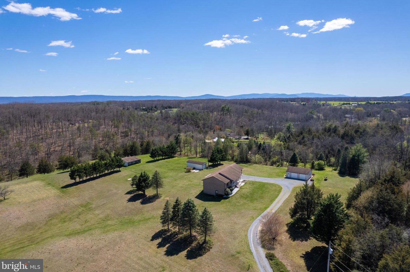 208 Sorrel Ln, Winchester VA  22602-4756 exterior