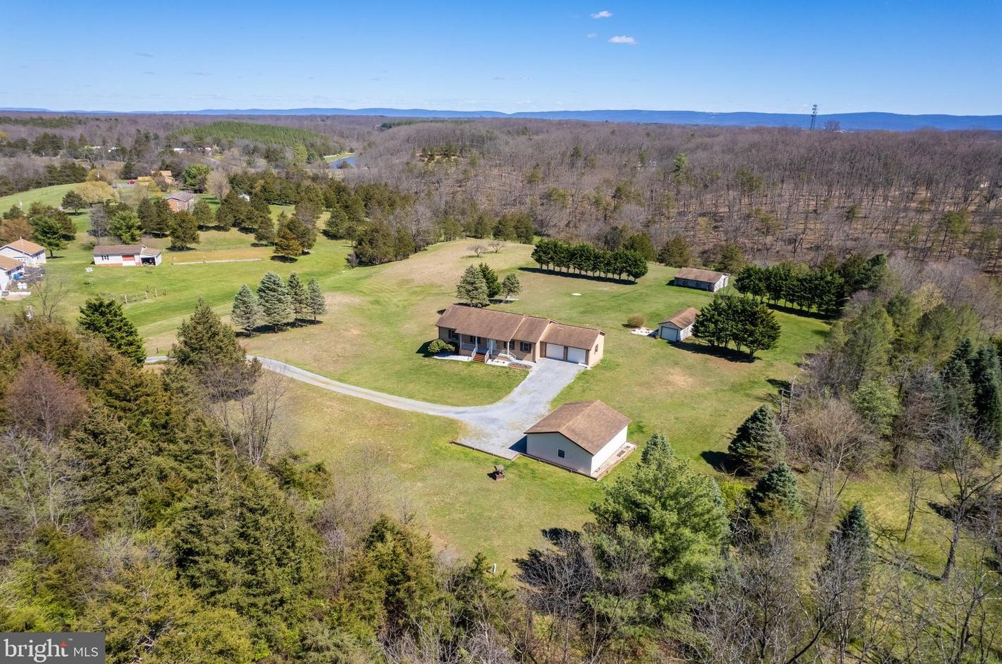 208 Sorrel Ln, Winchester VA  22602-4756 exterior