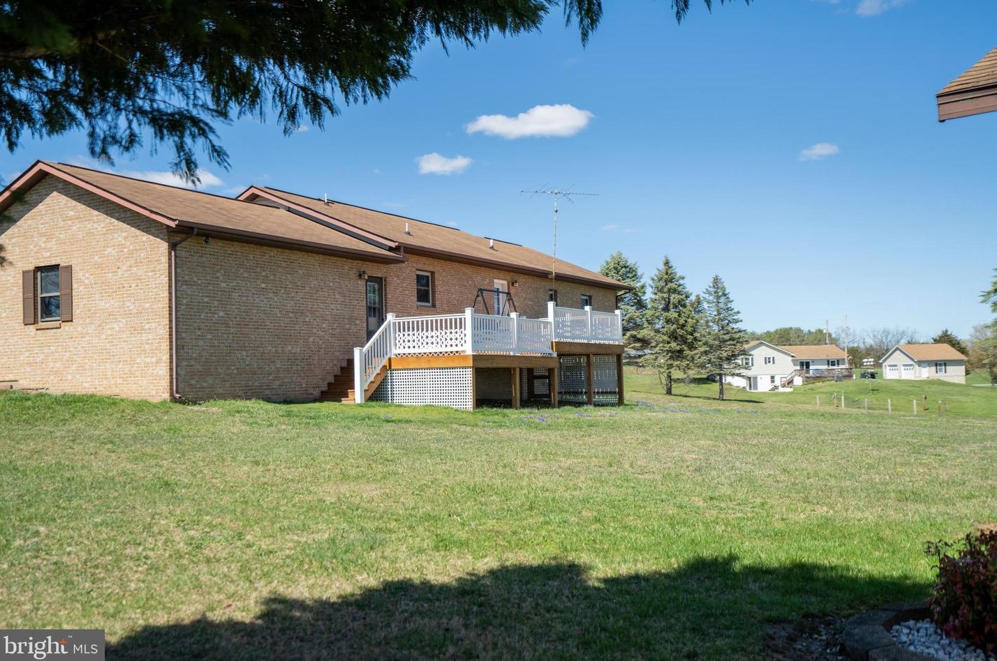 208 Sorrel Ln, Winchester VA  22602-4756 exterior