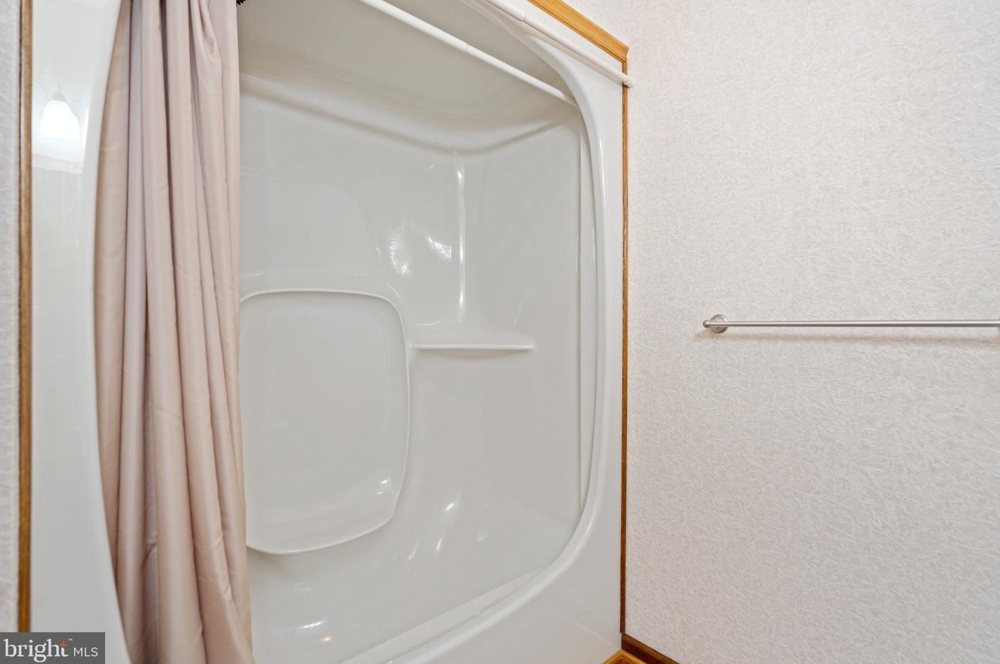 208 Sorrel Ln, Winchester VA  22602-4756 exterior