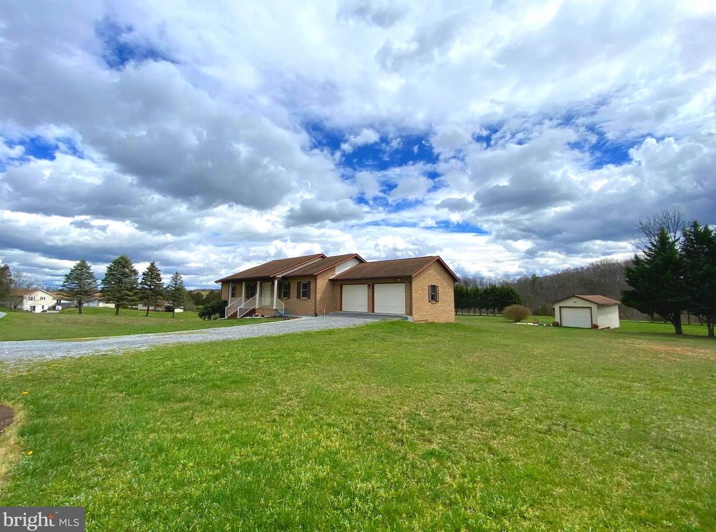 208 Sorrel Ln, Winchester VA  22602-4756 exterior