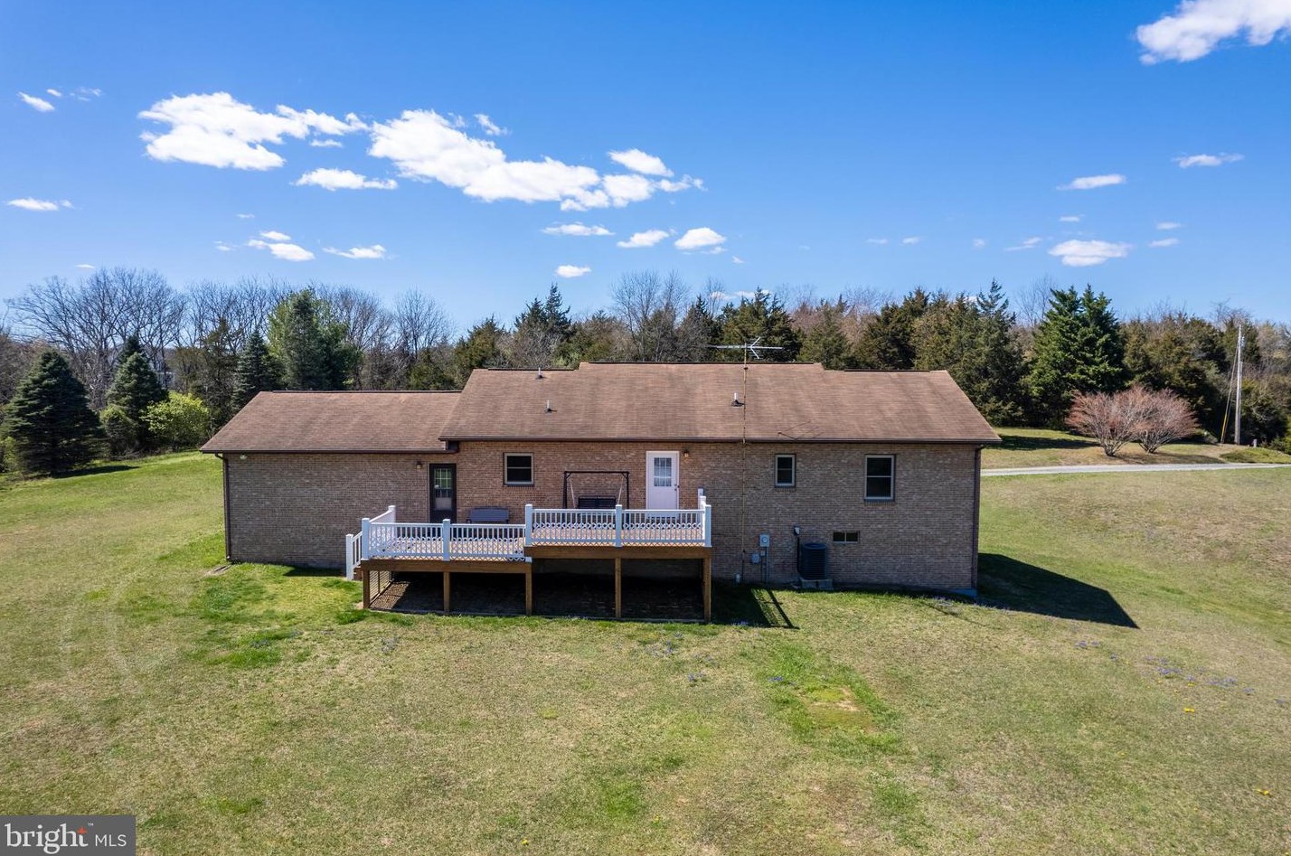 208 Sorrel Ln, Winchester VA  22602-4756 exterior