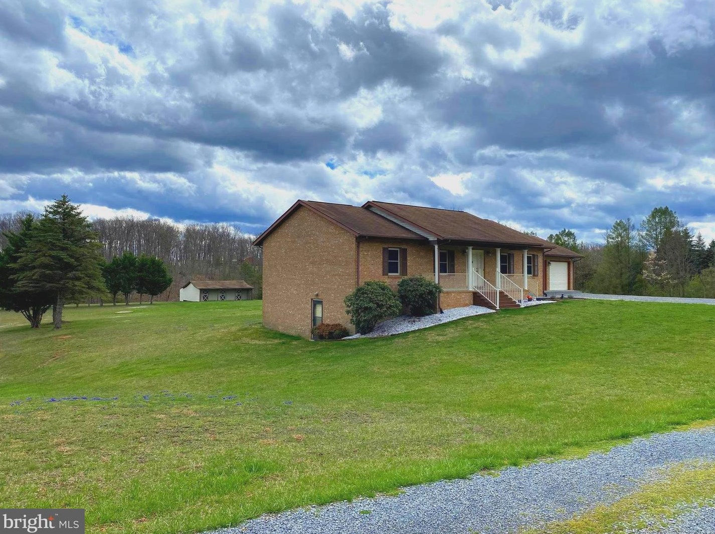 208 Sorrel Ln, Winchester VA  22602-4756 exterior