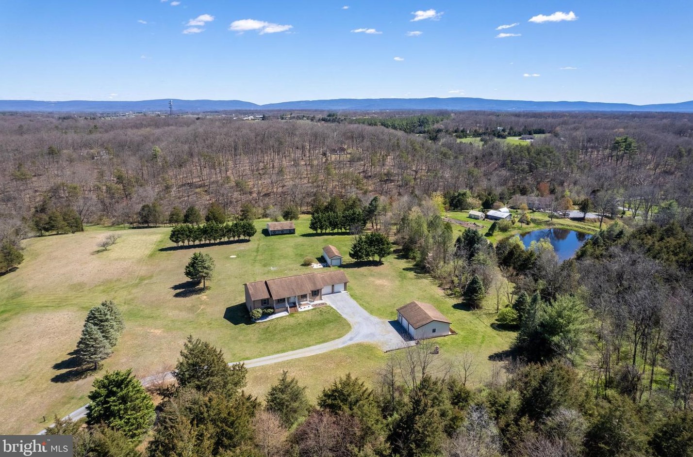 208 Sorrel Ln, Winchester VA  22602-4756 exterior