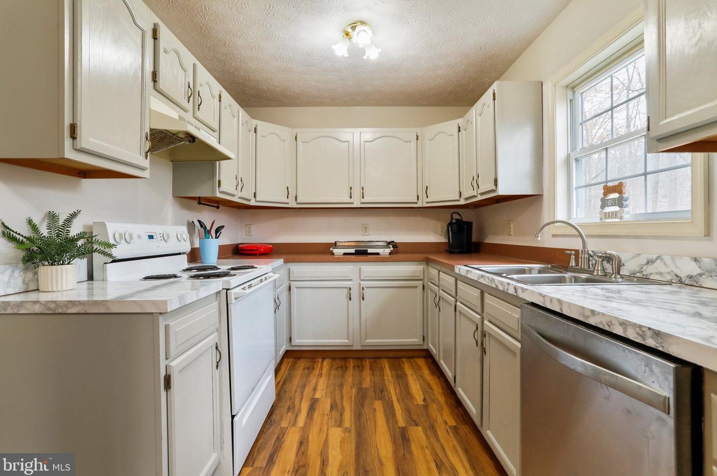 412 Winchester Dr, Winchester VA  22602-3635 exterior