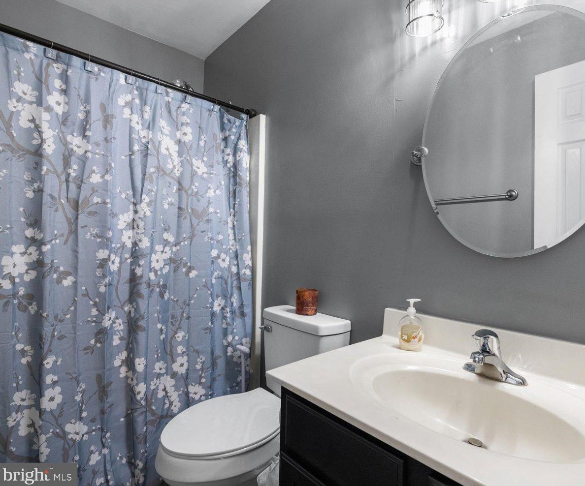 615 Remington Dr, Winchester VA  22602-3633 exterior