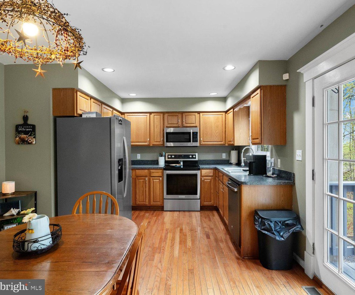 615 Remington Dr, Winchester VA  22602-3633 exterior