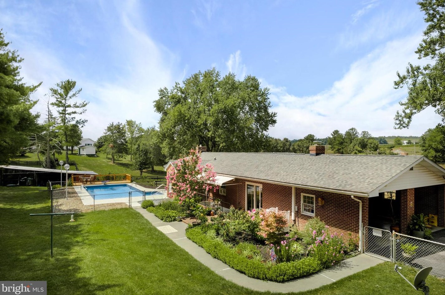 5533 Middle Rd, Winchester VA  22602-2872 exterior