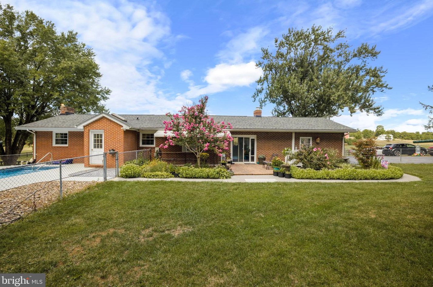 5533 Middle Rd, Winchester VA  22602-2872 exterior