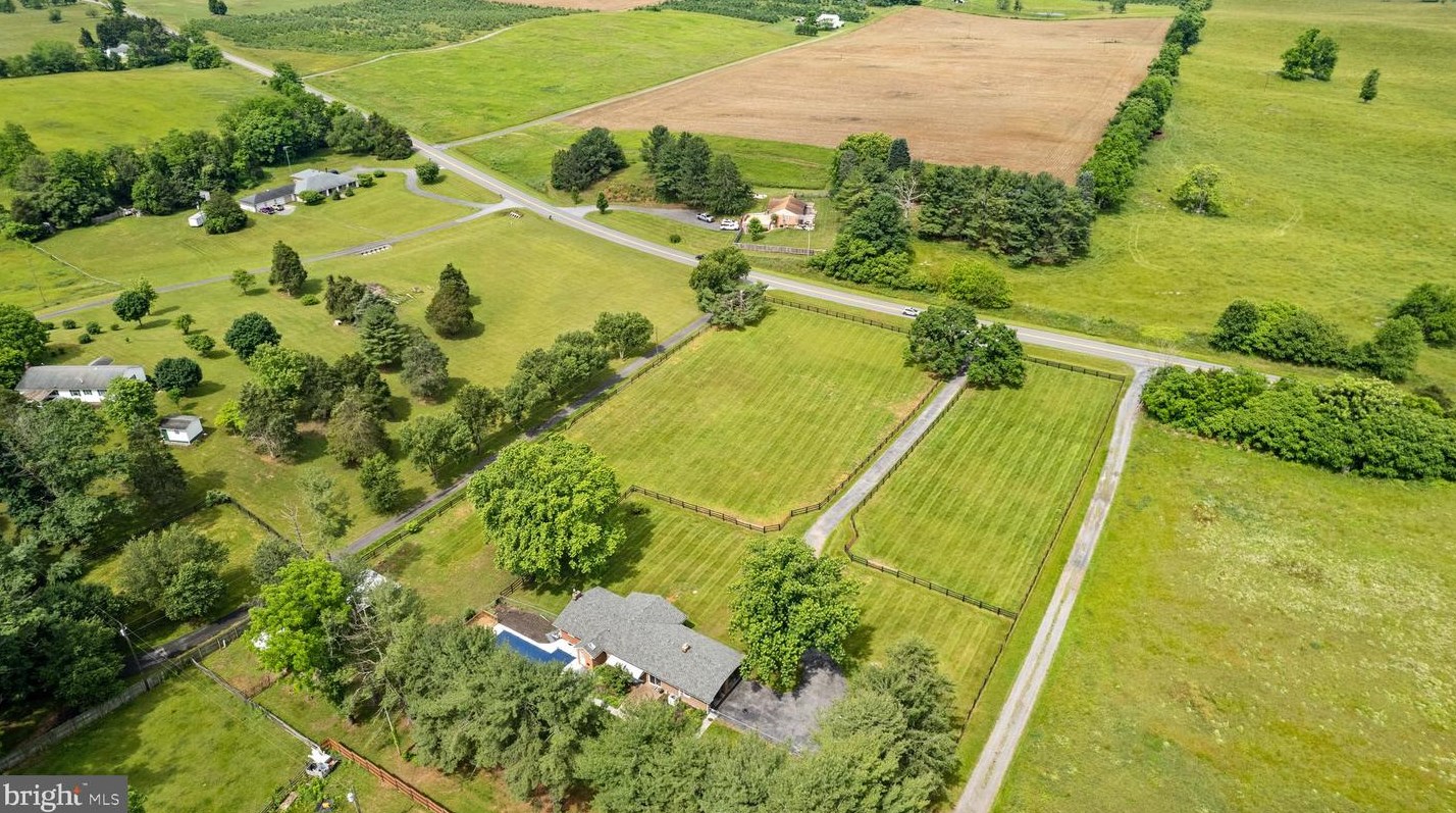 5533 Middle Rd, Winchester VA  22602-2872 exterior