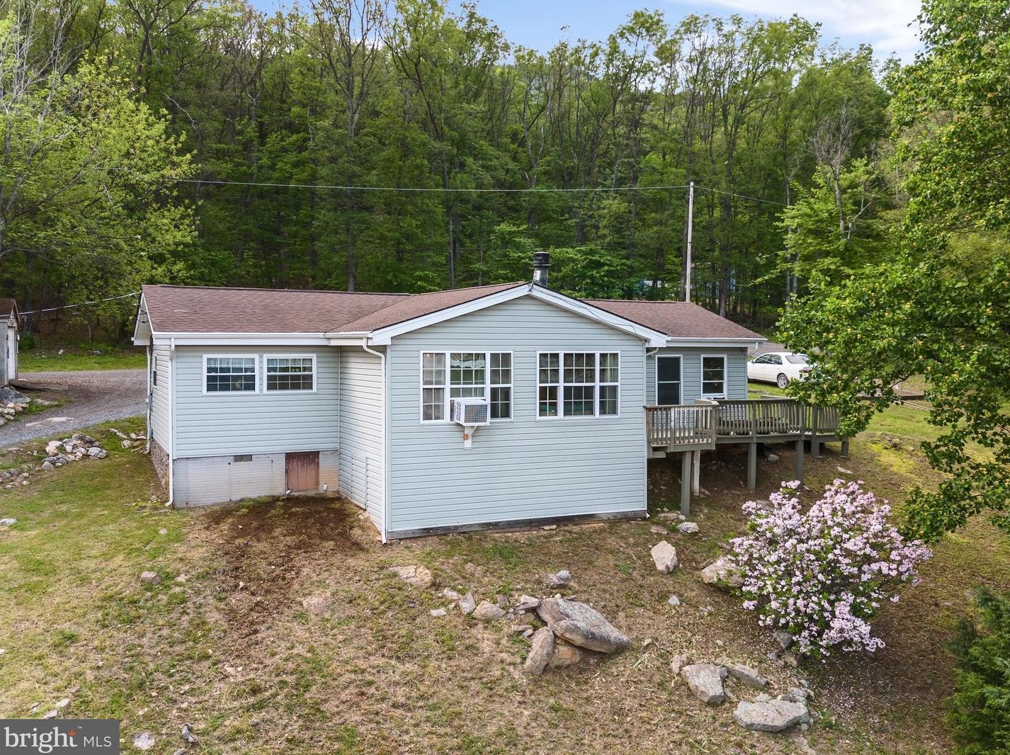 307 Fox Run Ln, Winchester VA  22602-3587 exterior