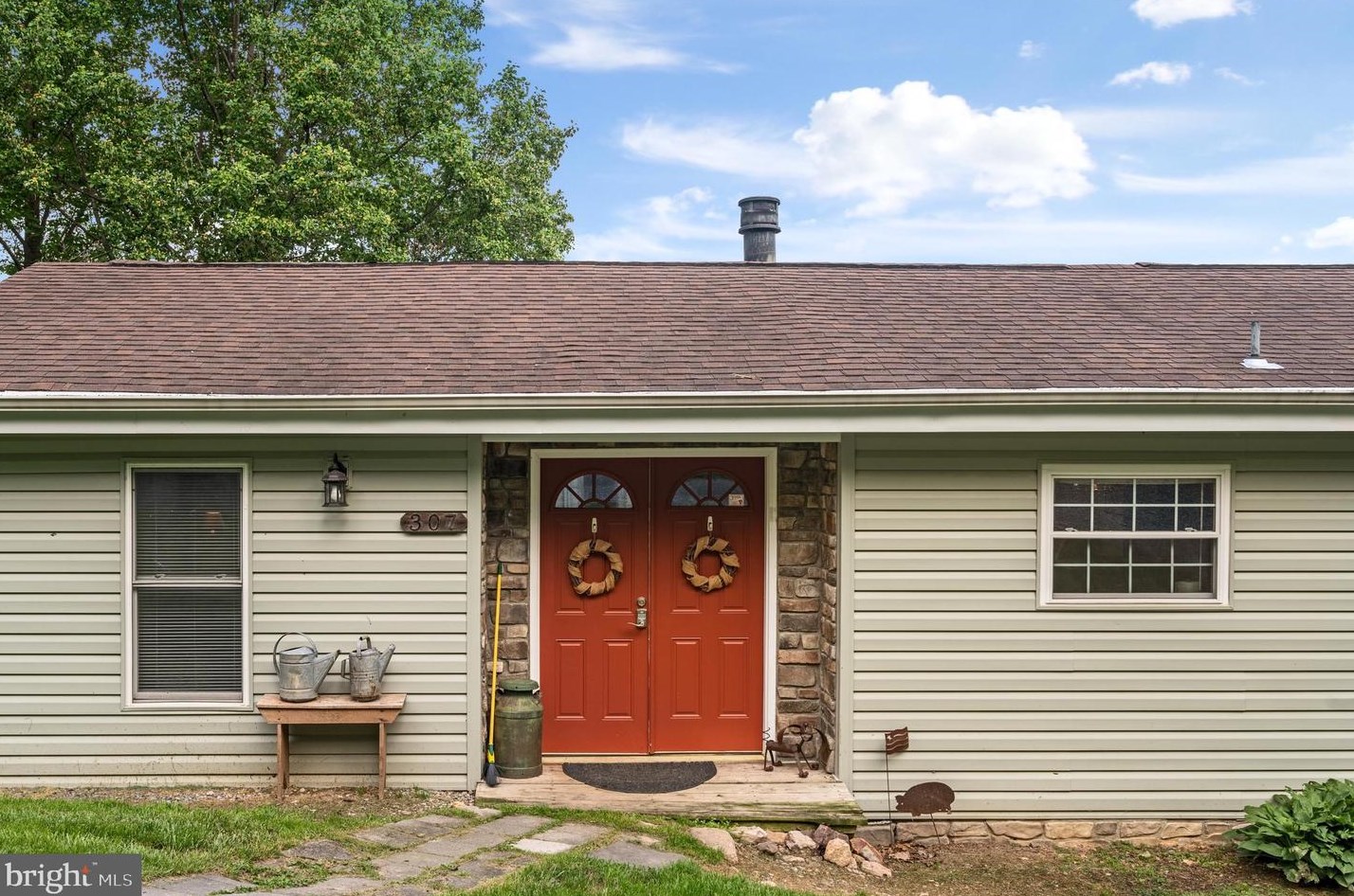 307 Fox Run Ln, Winchester VA  22602-3587 exterior