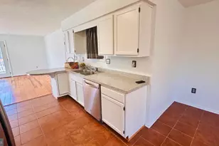 100 Greenbriar Cir, Cross Junction, VA 22625 - Photo 13