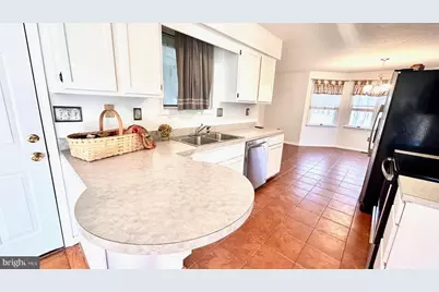 100 Greenbriar Circle, Cross Junction, VA 22625 - Photo 15