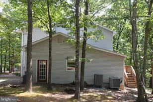 100 Greenbriar Cir, Cross Junction, VA 22625 - Photo 5