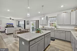 326 Lehigh Dr, Winchester, VA 22602 - Photo 3