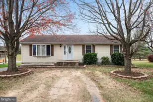163 Denny Ln, Winchester, VA 22603 - Photo 1