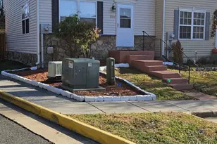 201 Eastside Ln, Winchester, VA 22602 - Photo 5