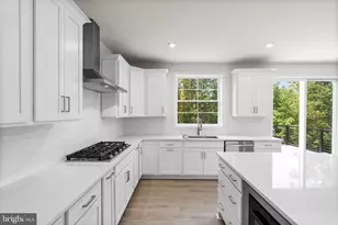 106 Sapphire St, Stephenson, VA 22656 - Photo 9