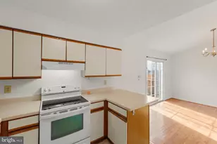 111 Meadowview Ct, Winchester, VA 22602 - Photo 9