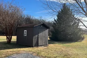 146 Beeler Ln, Winchester, VA 22603 - Photo 11