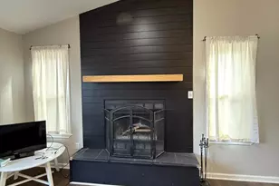 1220 Lakeview Dr, Cross Junction, VA 22625 - Photo 11