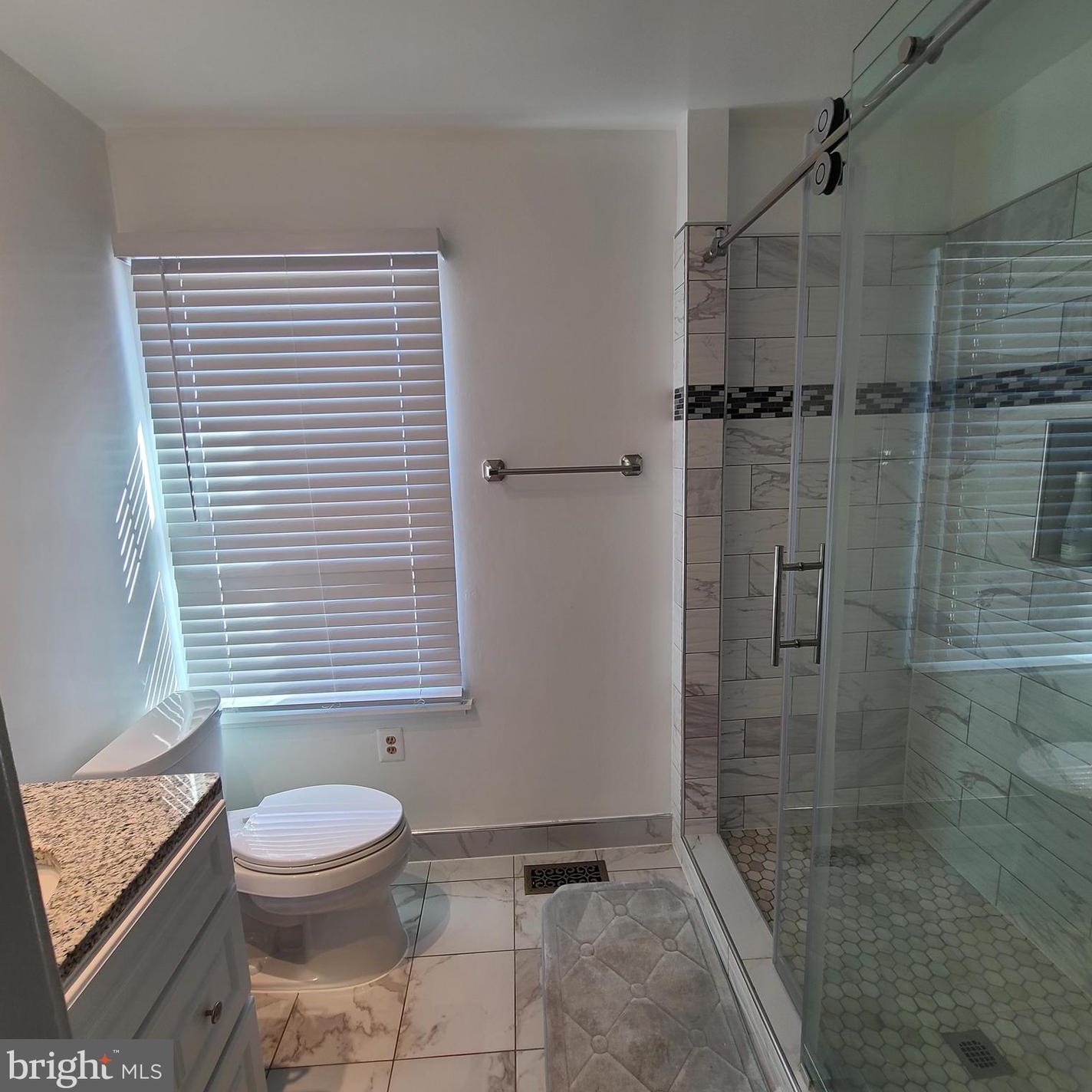 8726 Litwalton Ct, Vienna VA  22182-5012 exterior